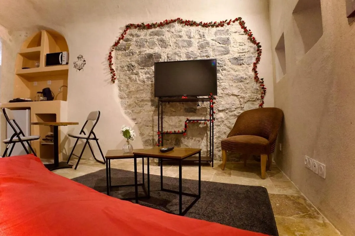 La Chambre Rouge - Dans Le Chateau Fort Albertville Frankrig