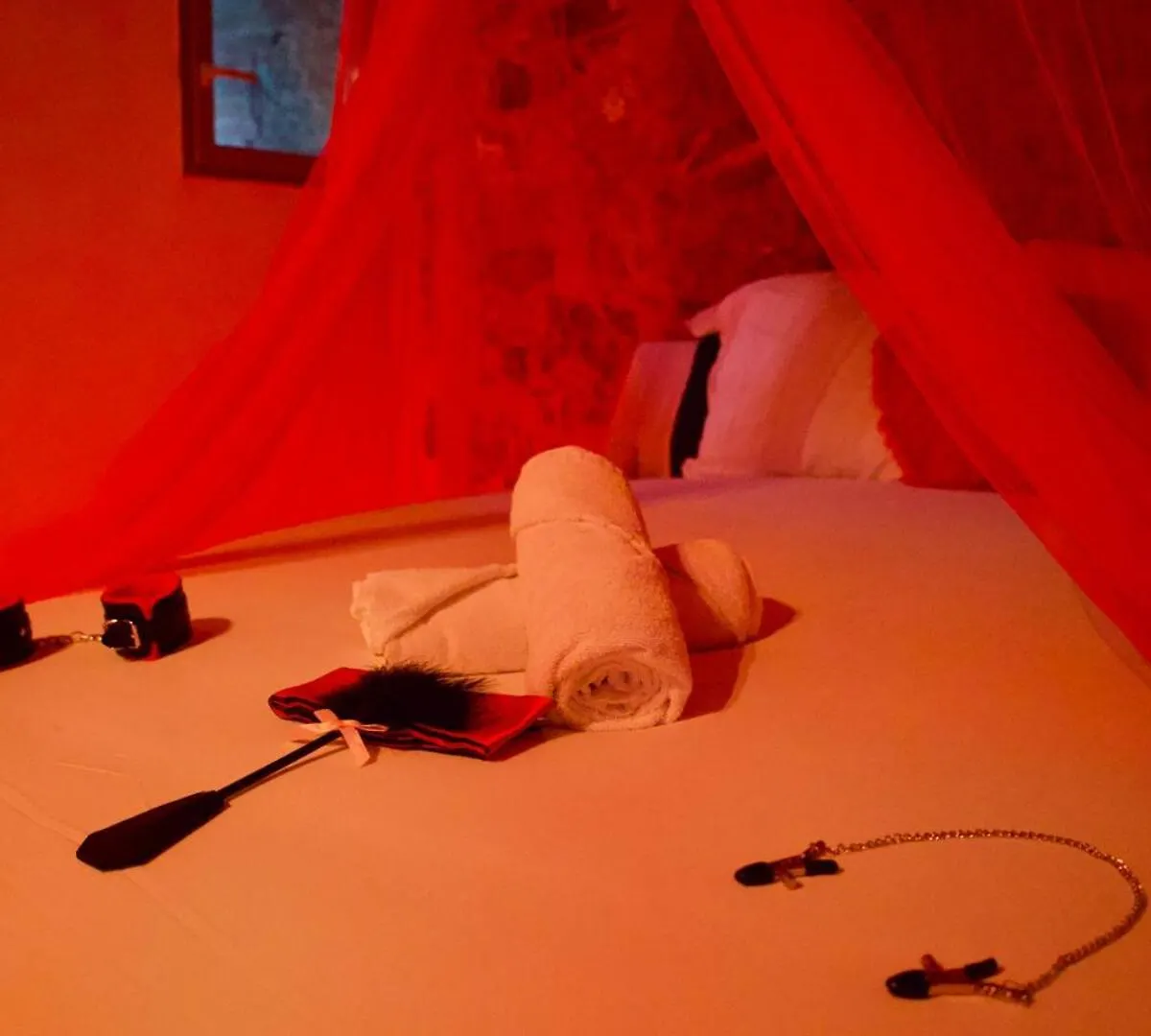 La Chambre Rouge - Dans Le Chateau Fort Albertville